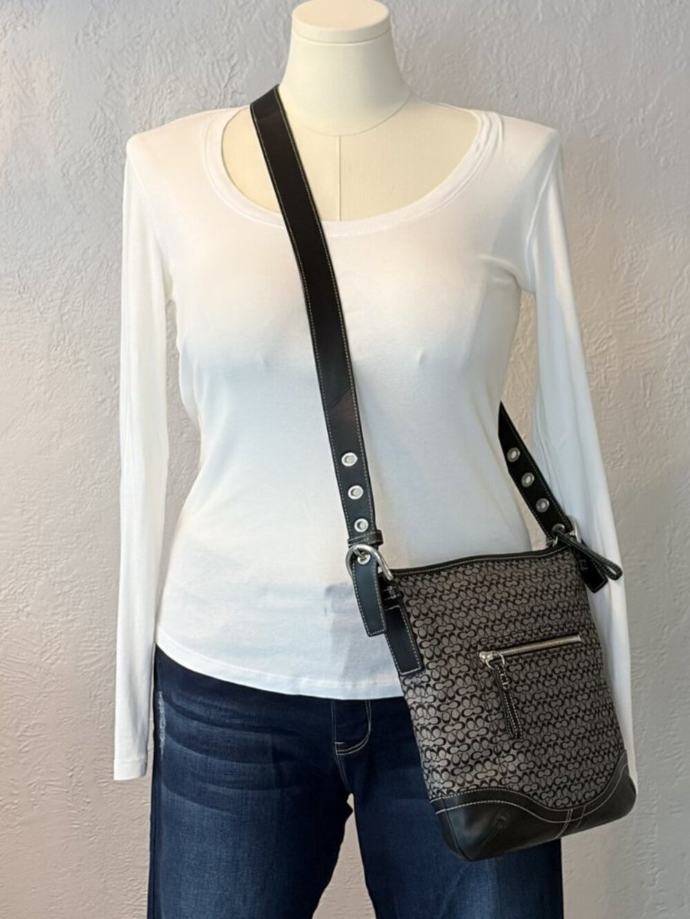 Y2K Coach F10944 Black Gray Signature C Jacquard Crossbody Messenger Bag NWOT